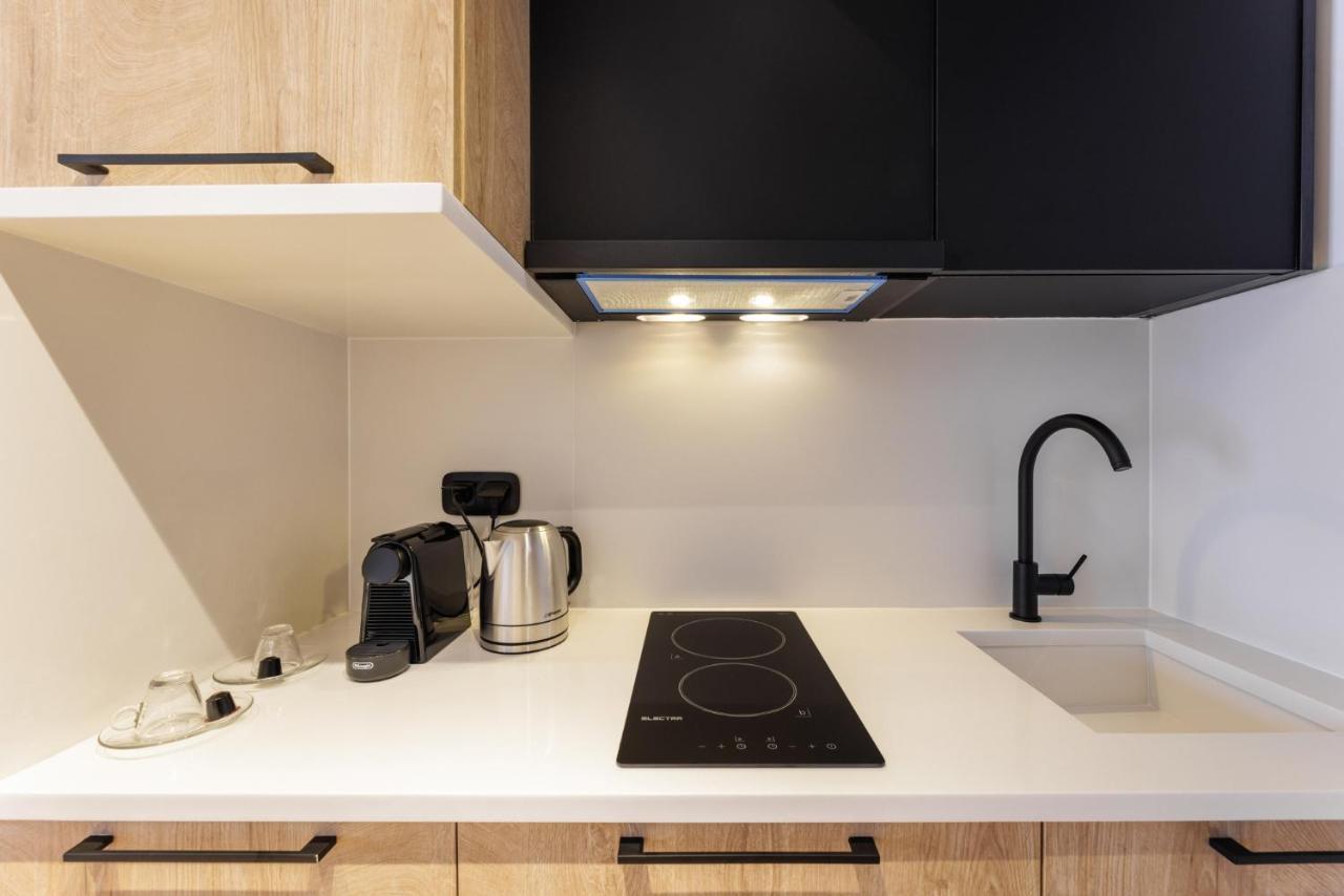 Kentro Luxury Suites Hanioti Exteriör bild